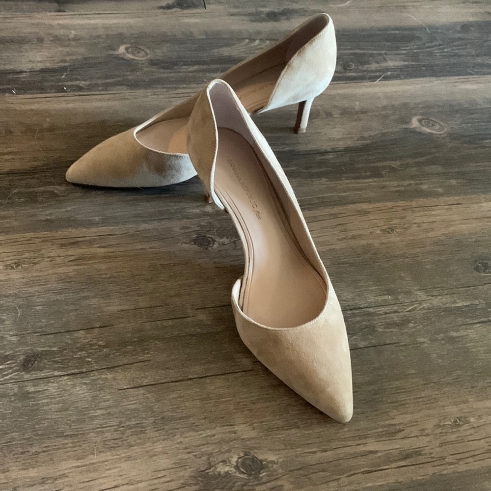 Banana republic suede heels
